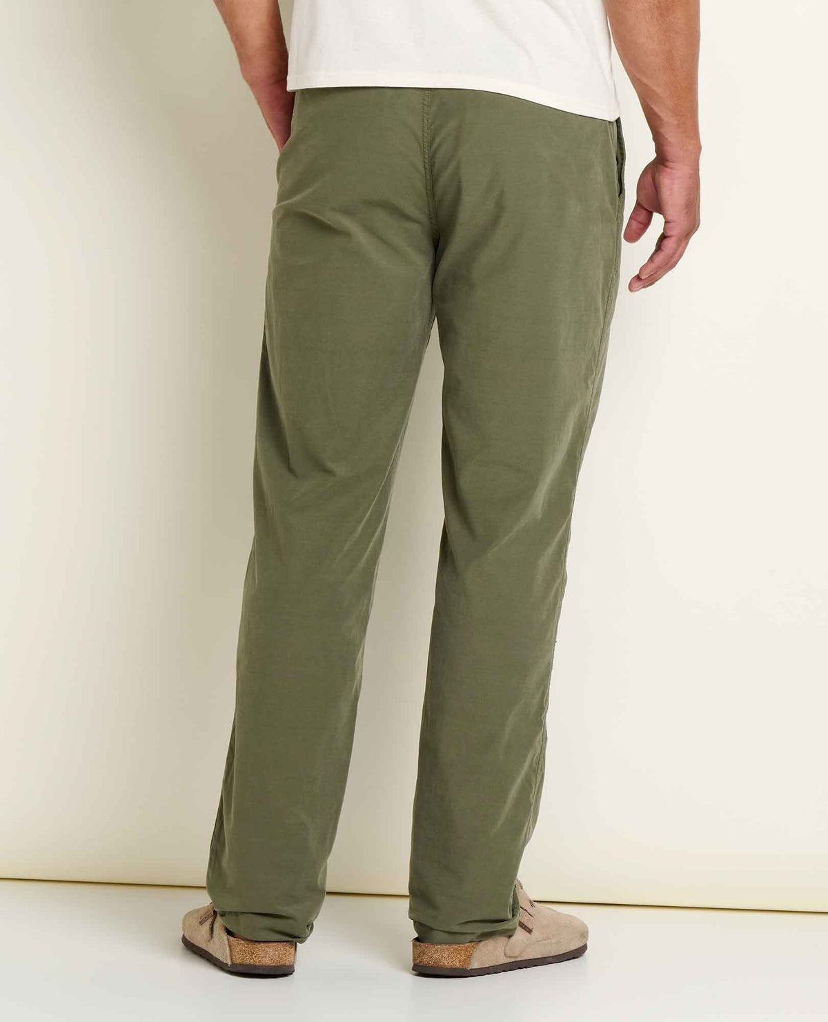 M’s Mission Trek Slim Chino - Olive (S26)