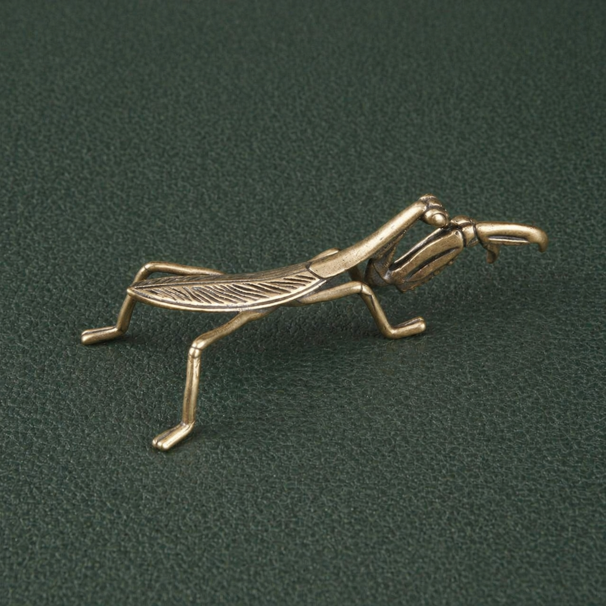 Antique Brass Praying Mantis Figurine Ornament: A1