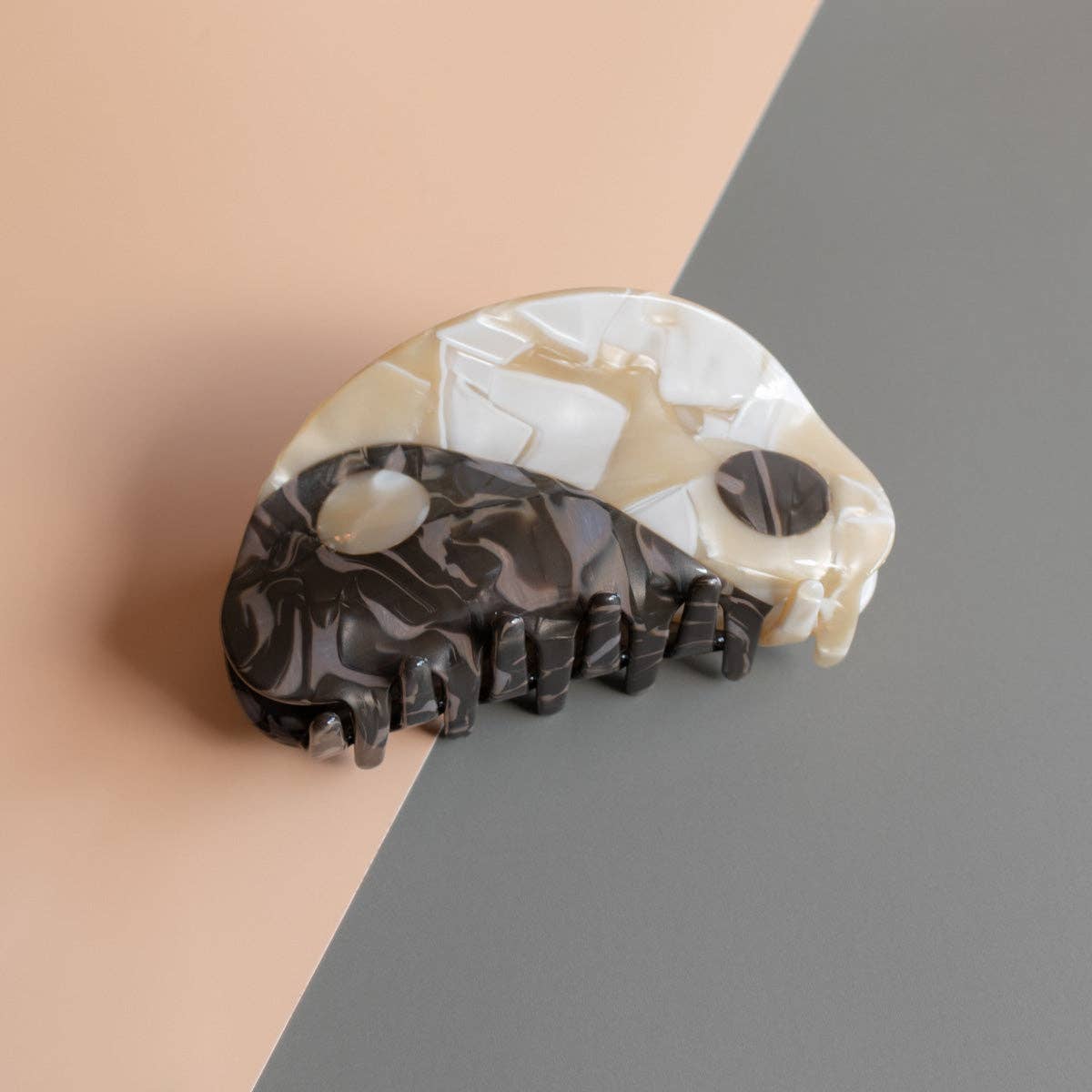 Yin-Yang Claw: Neutral (Large)