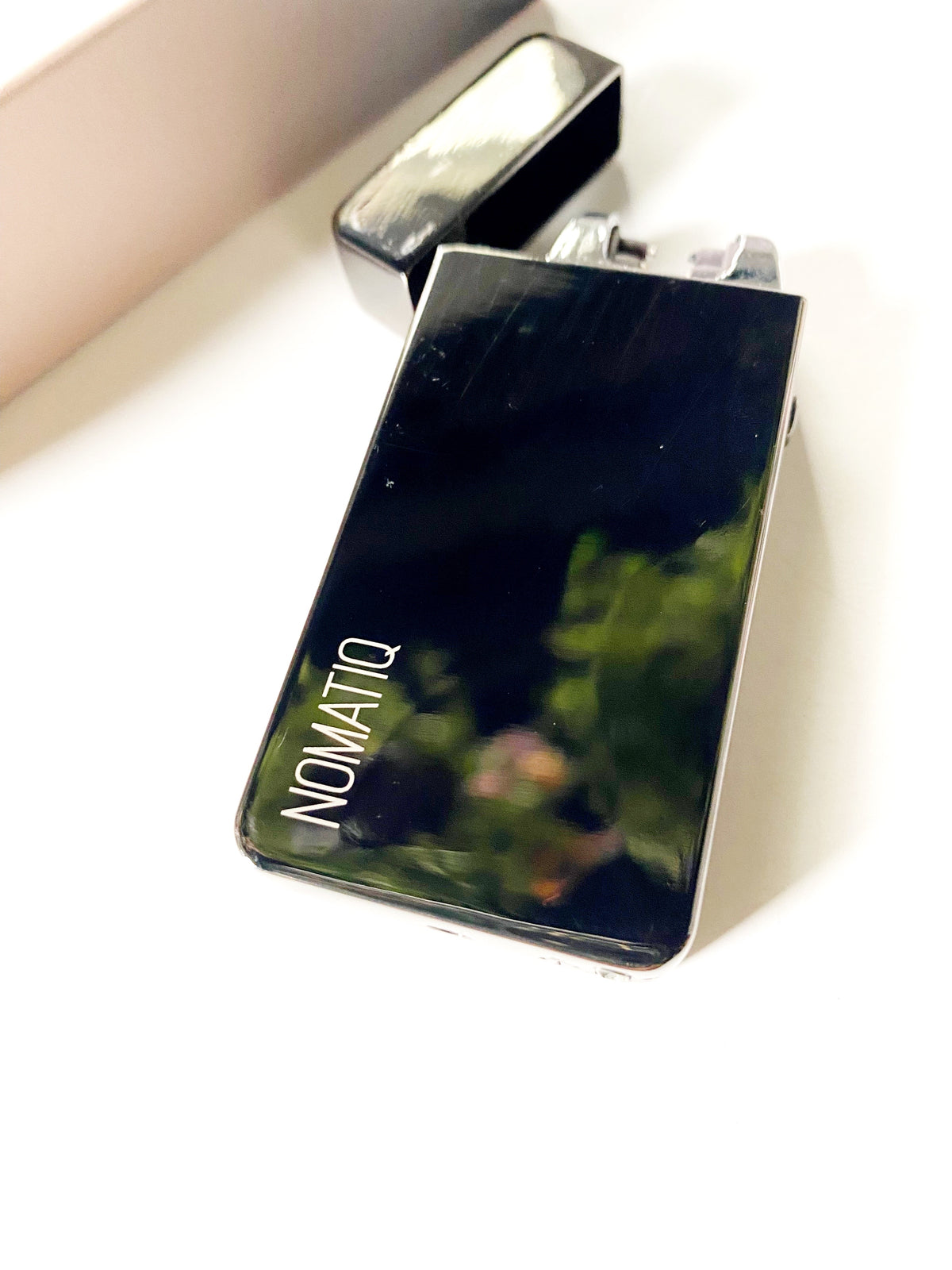 Nomatiq: Dual Arc Lighter (Black)