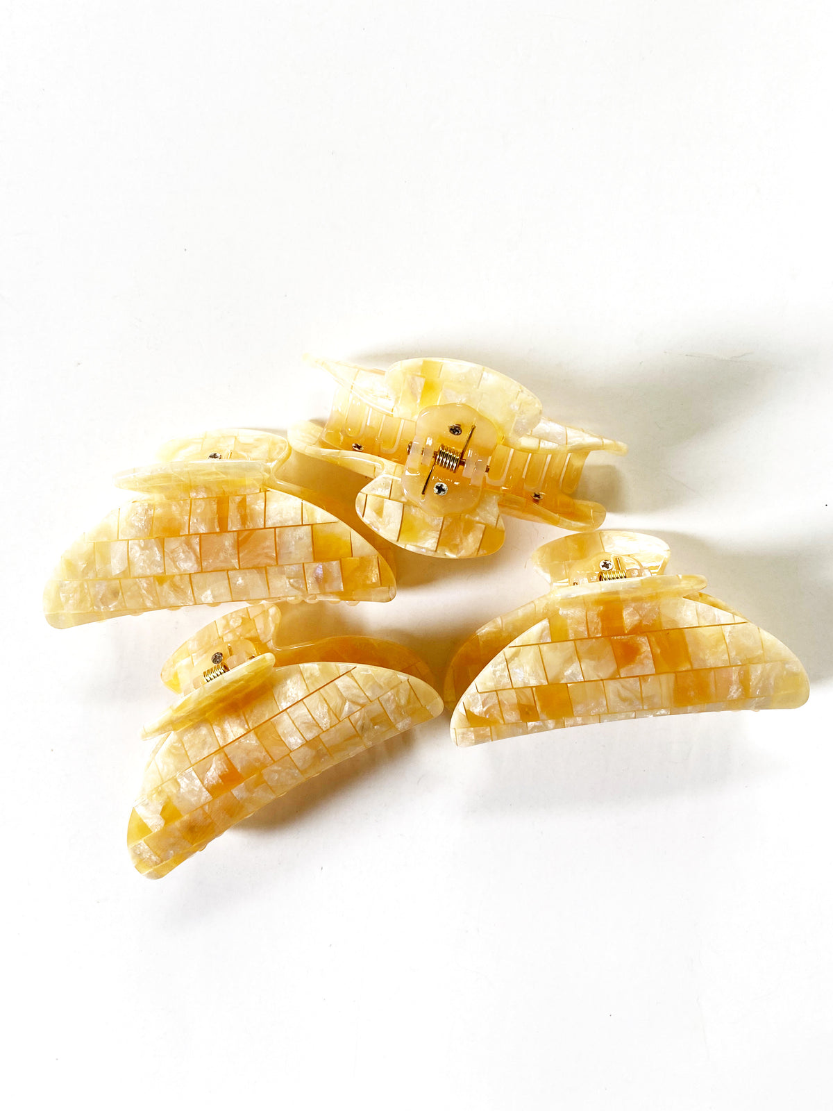 Midi Heirloom Claw in Sea Shell Checker