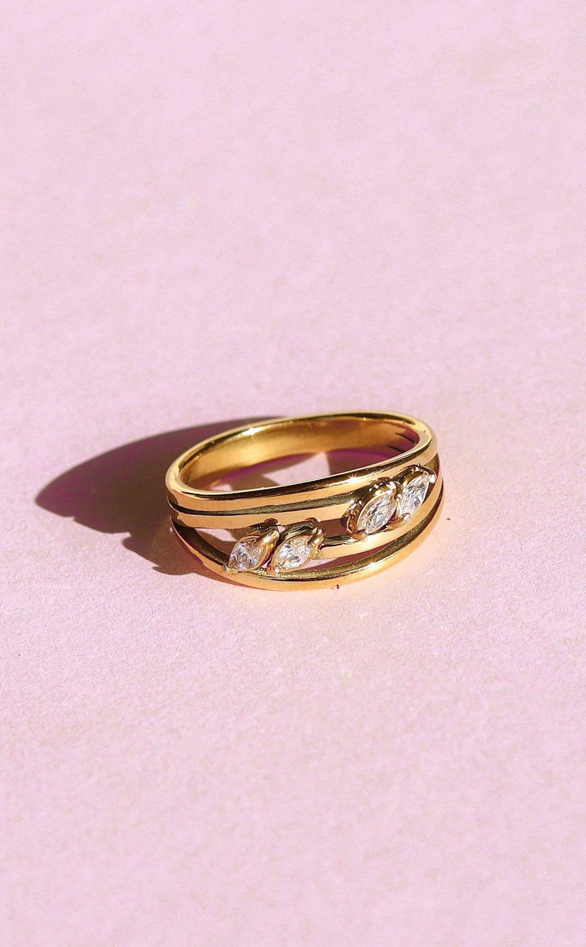 Arwen - Vintage Wedding Ring Band