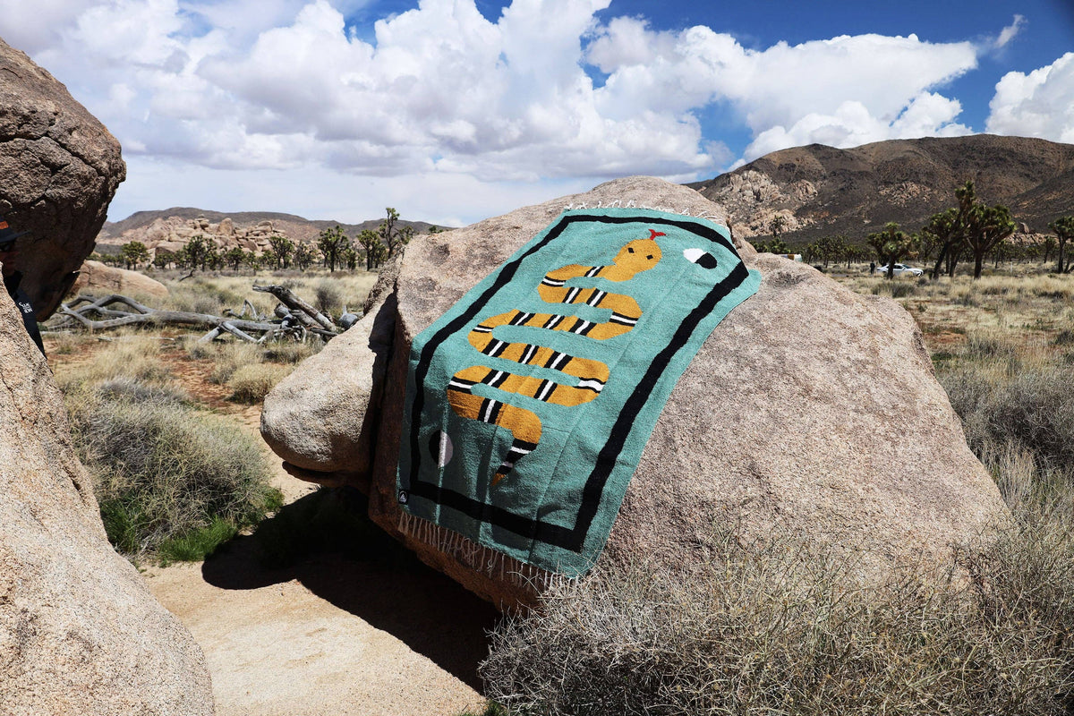 La Víbora (Mountain King) // Handwoven Blanket