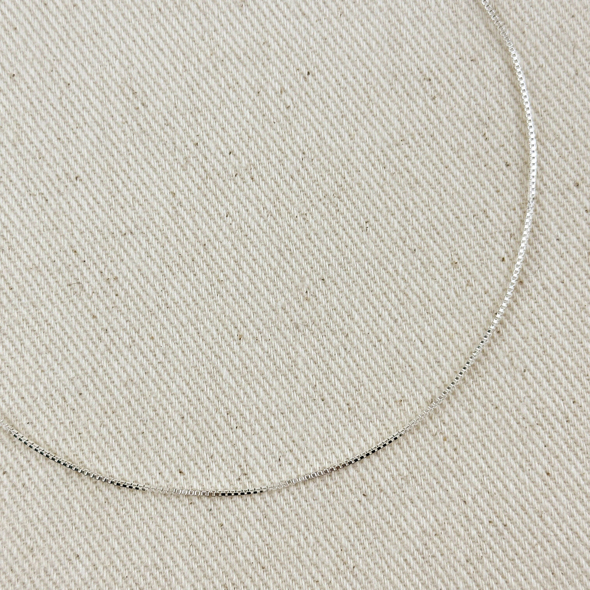 Sterling Silver Box Chain 0.8mm: 16 inches