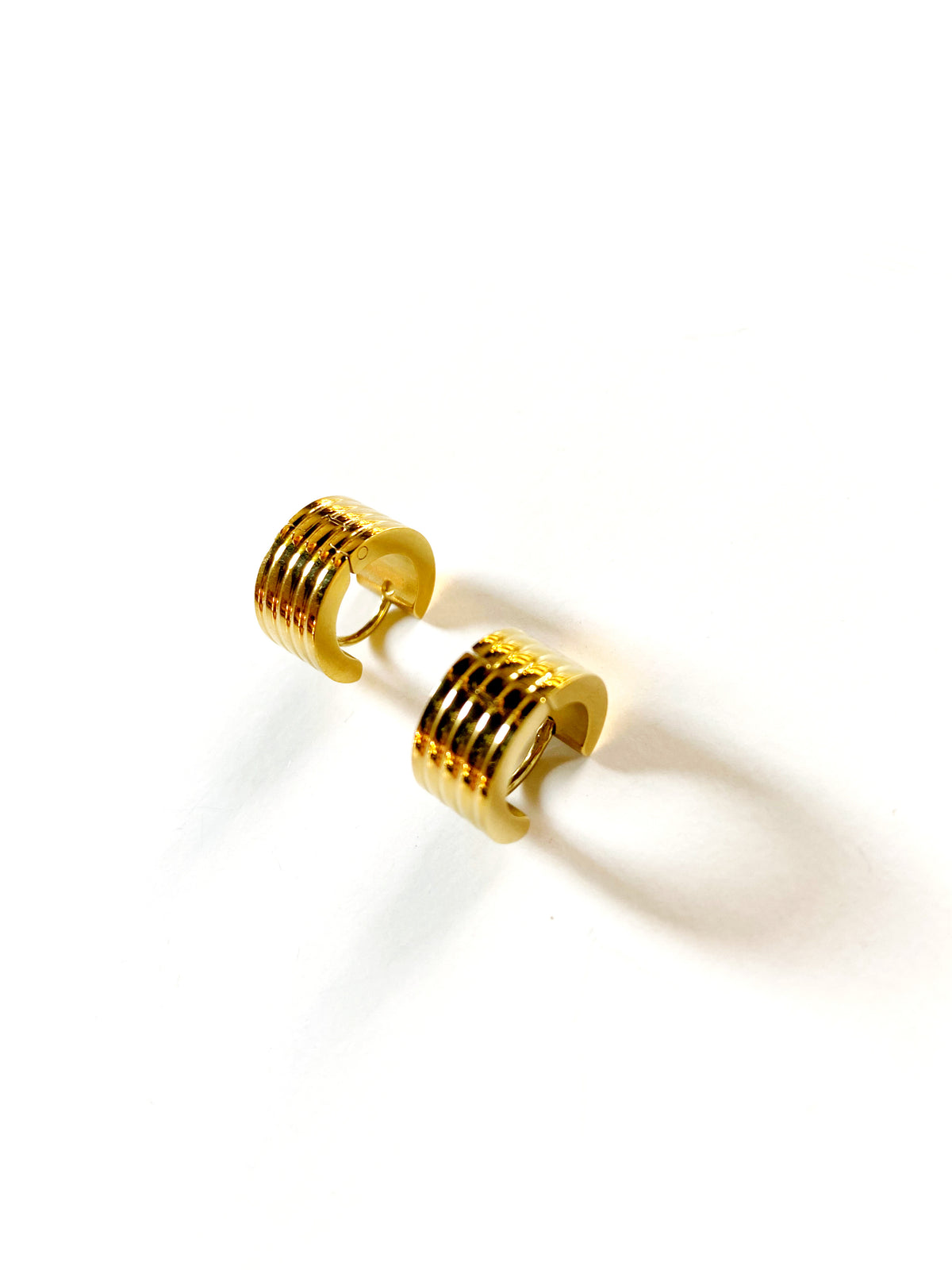 Mila Huggie Hoops