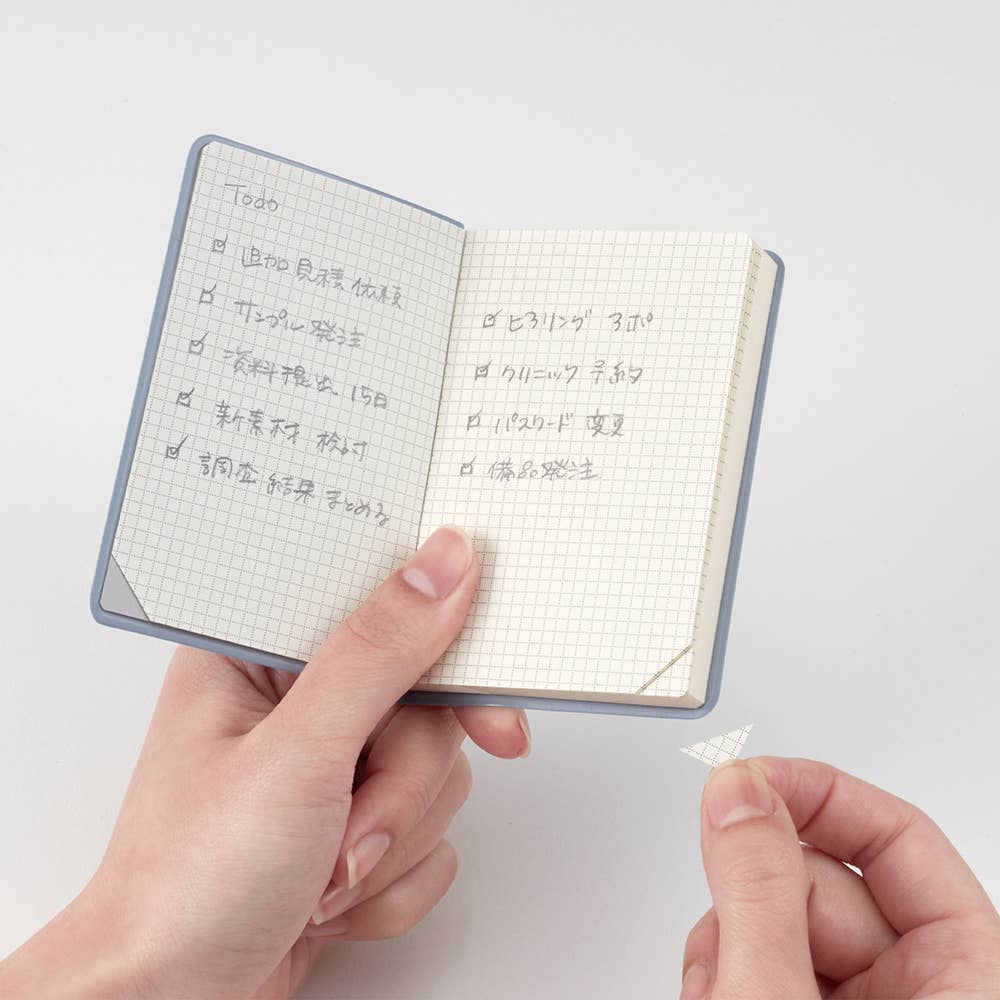Isshoni. NoteBook Pocket: Black