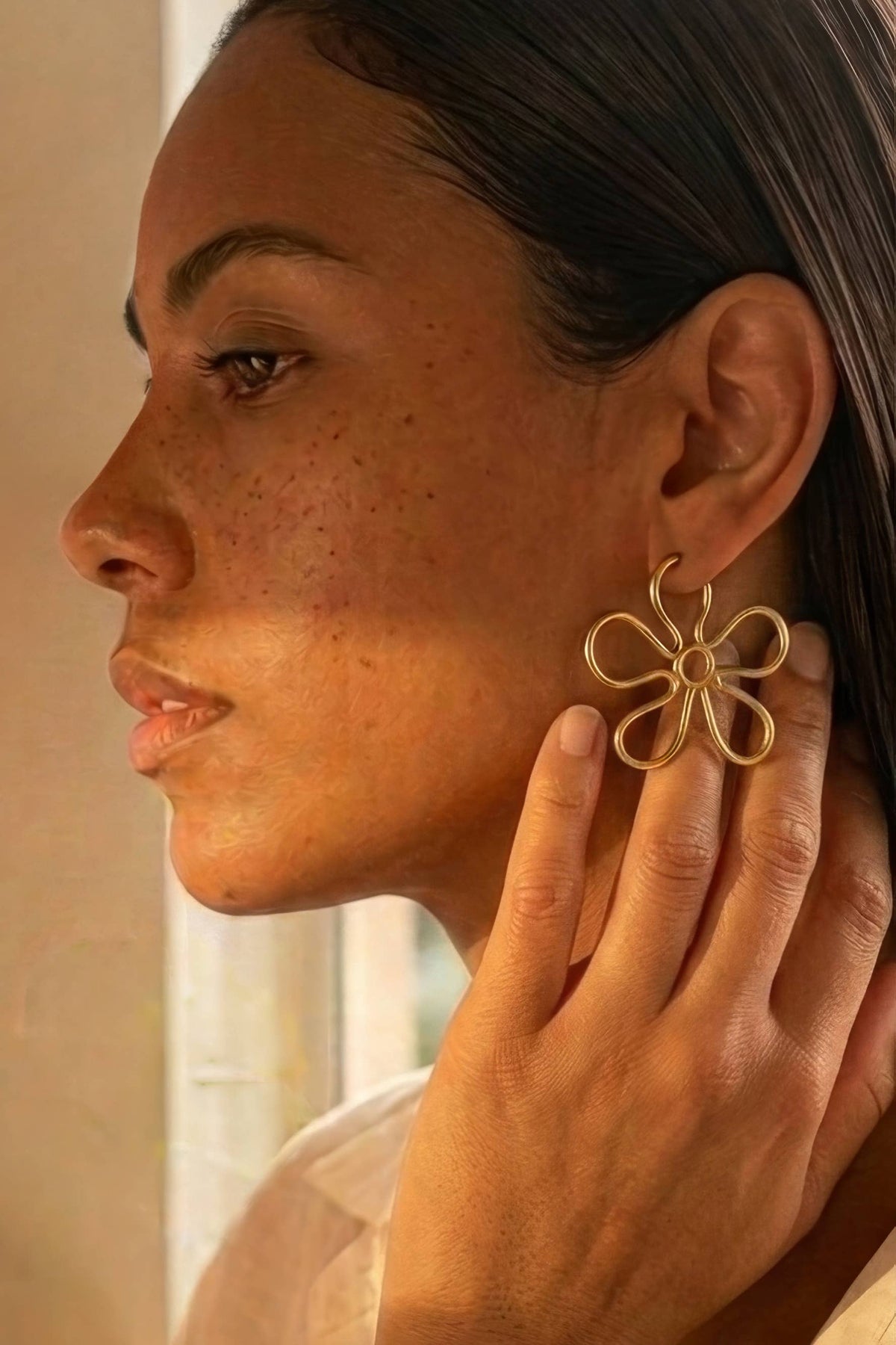 Flower Hoops - 18K Gold Plated