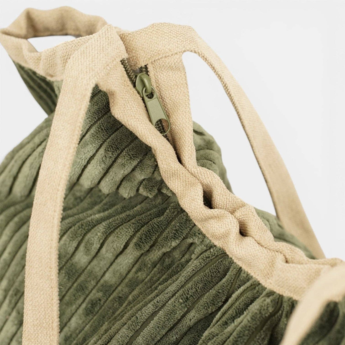 Corduroy Medium Zippered Tote Bag – Olive Green (Musgo)