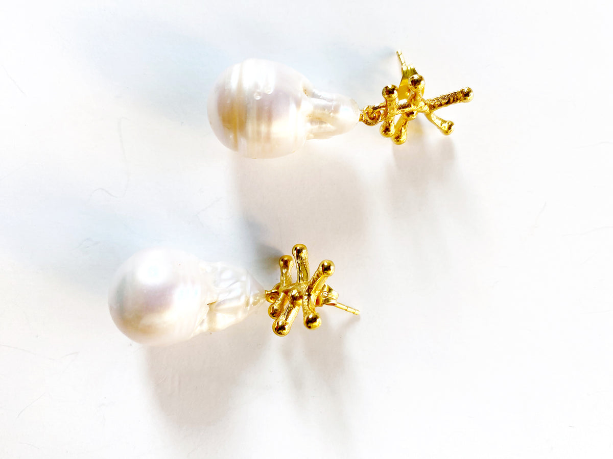 NURIA EARRINGS PEARL