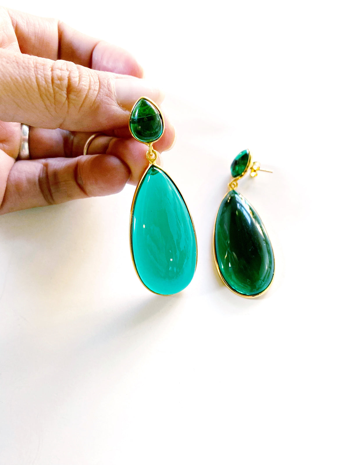 NANCY EARRINGS EMERALD