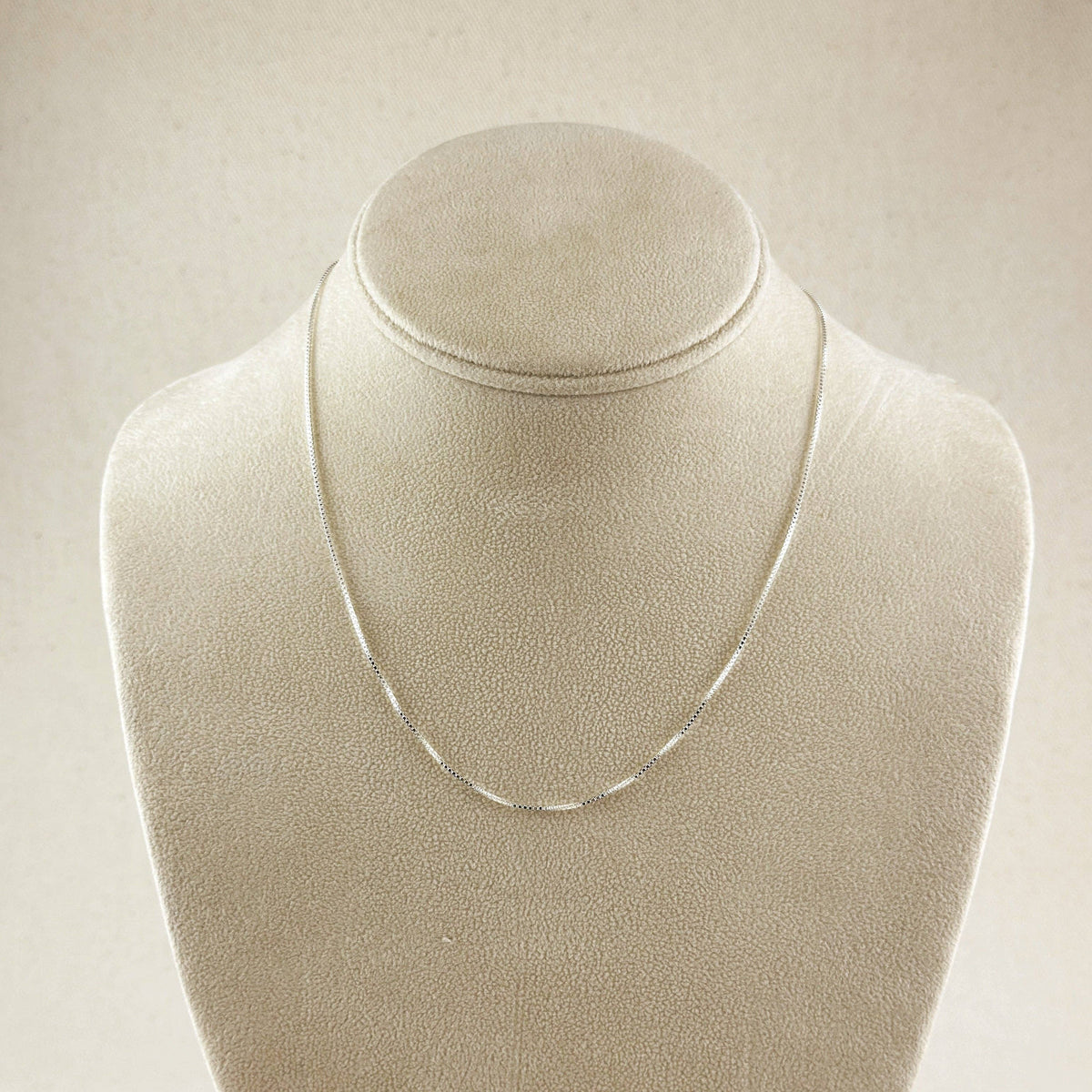 Sterling Silver Box Chain 0.8mm: 16 inches