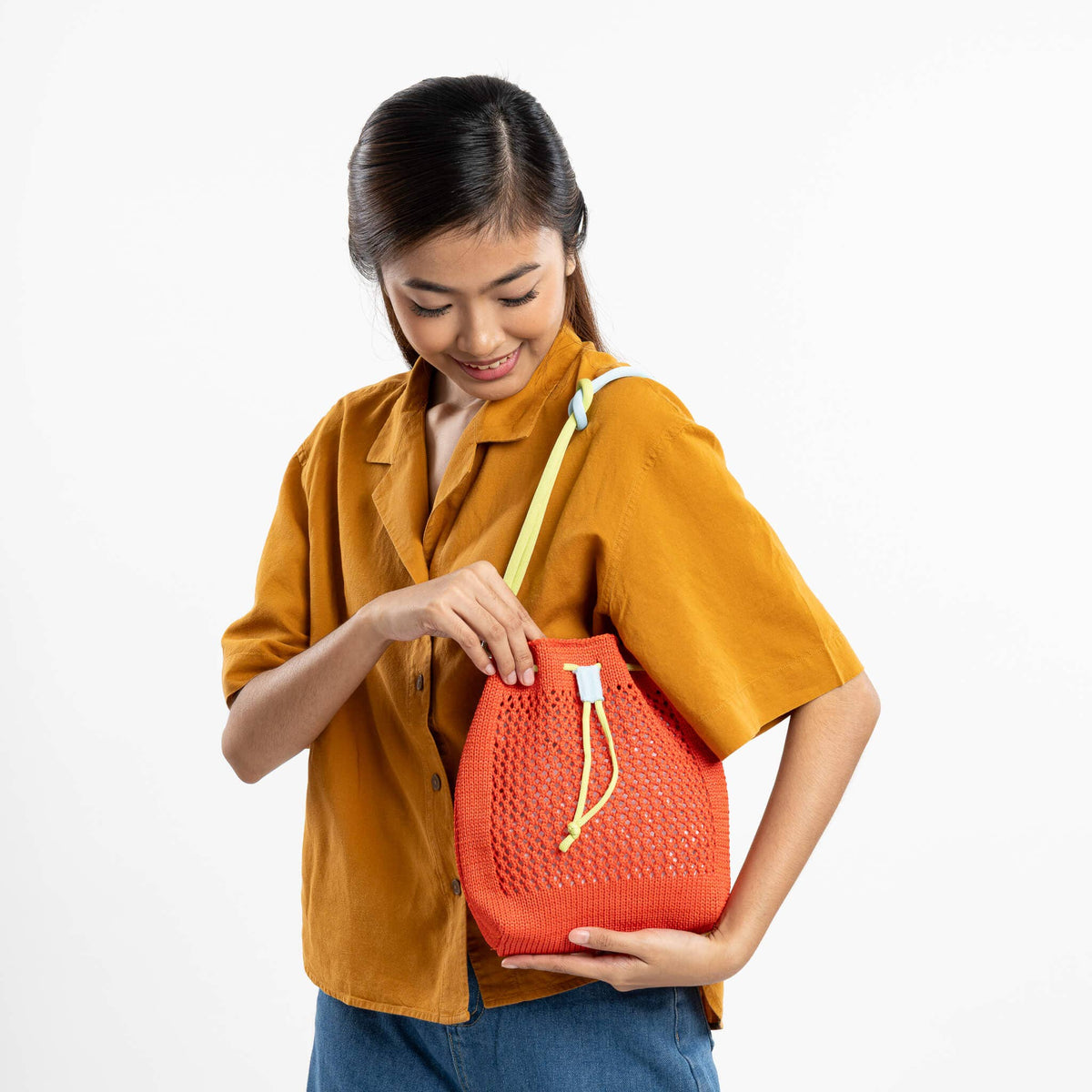 Drawstring Raffia Mini Bag: Poppy