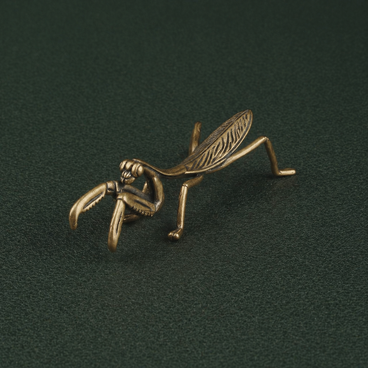 Antique Brass Praying Mantis Figurine Ornament: A1