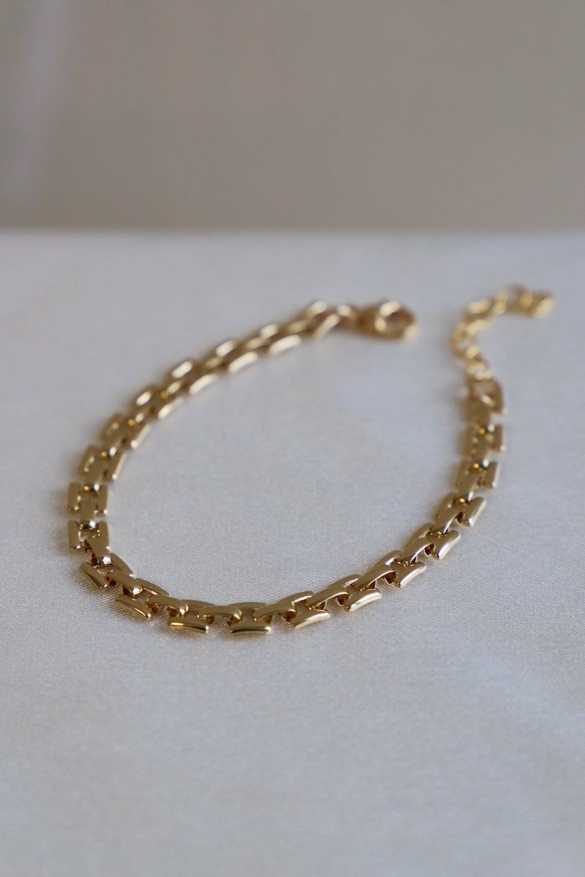 SIENNA CHAIN BRACELET: Yellow Gold / Gold Plated