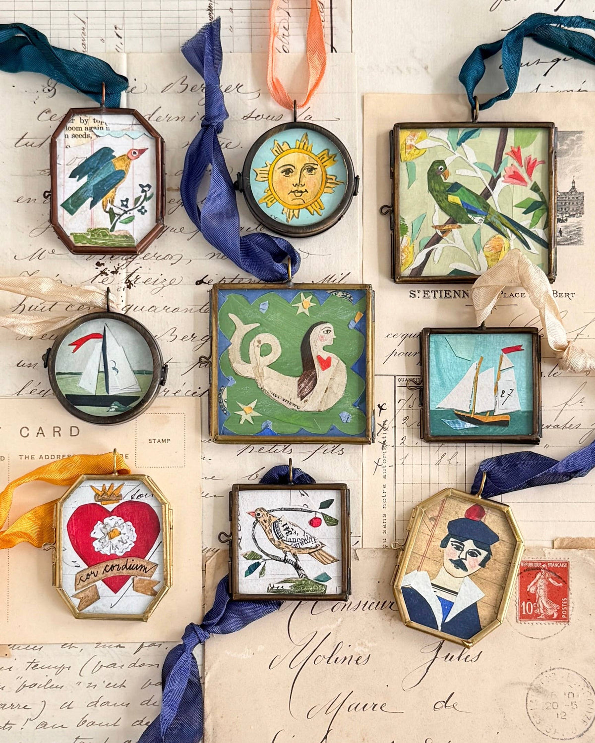 Cassis Folk Bird ~ Sm. Art Locket Ornament Vintage Handmade