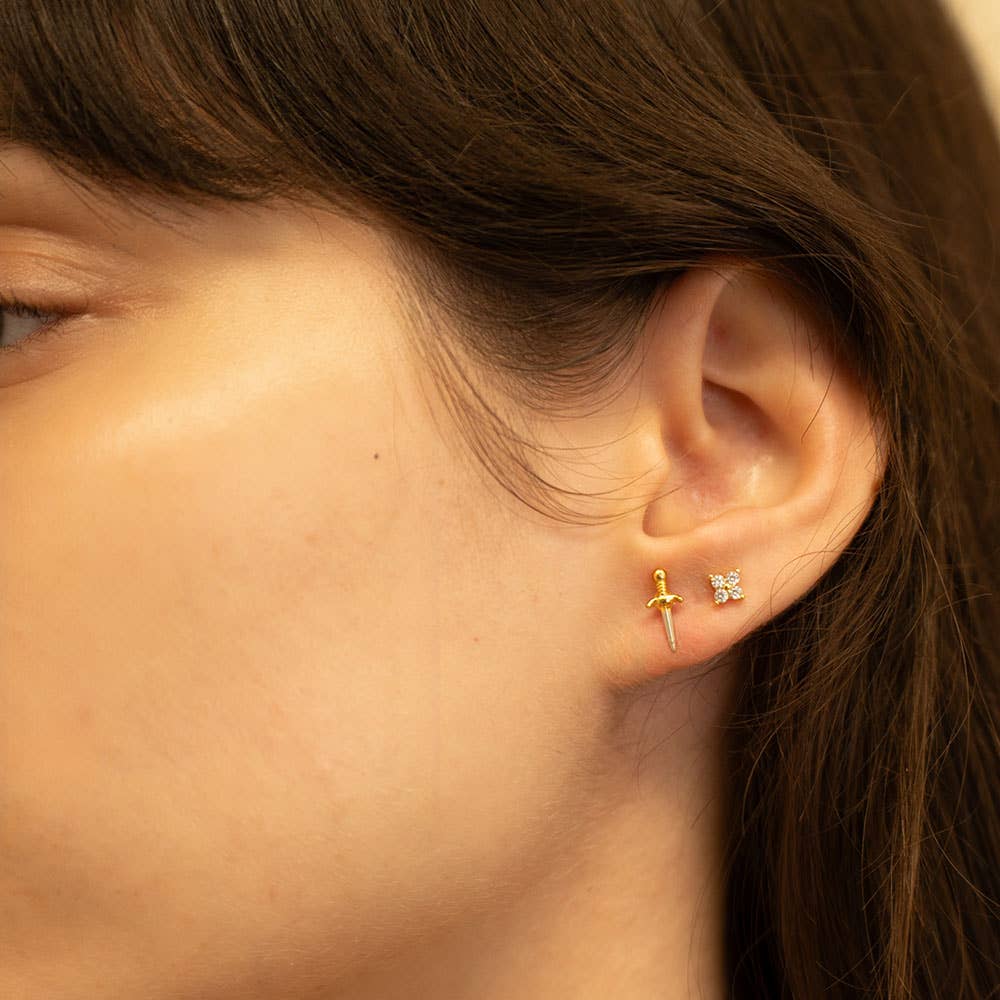 Tiny Dagger Stud Earring SINGLE