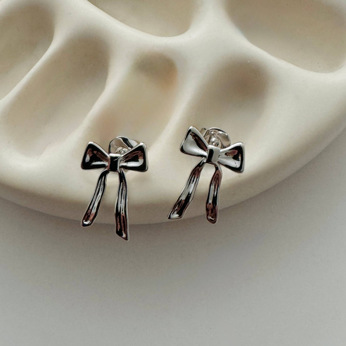 Mini Yasmine Bow Studs- Silver
