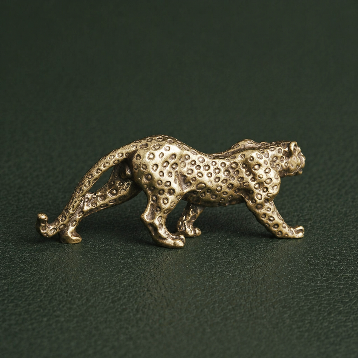 Antique Brass Leopard Figurine Desktop Ornament: A1