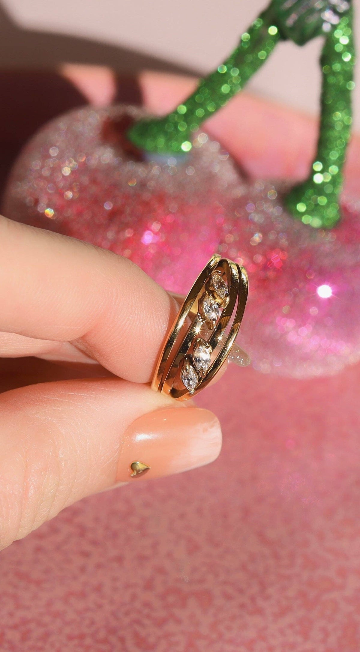Arwen - Vintage Wedding Ring Band