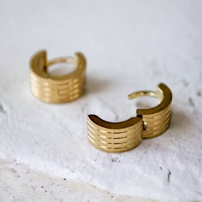 Mila Huggie Hoops