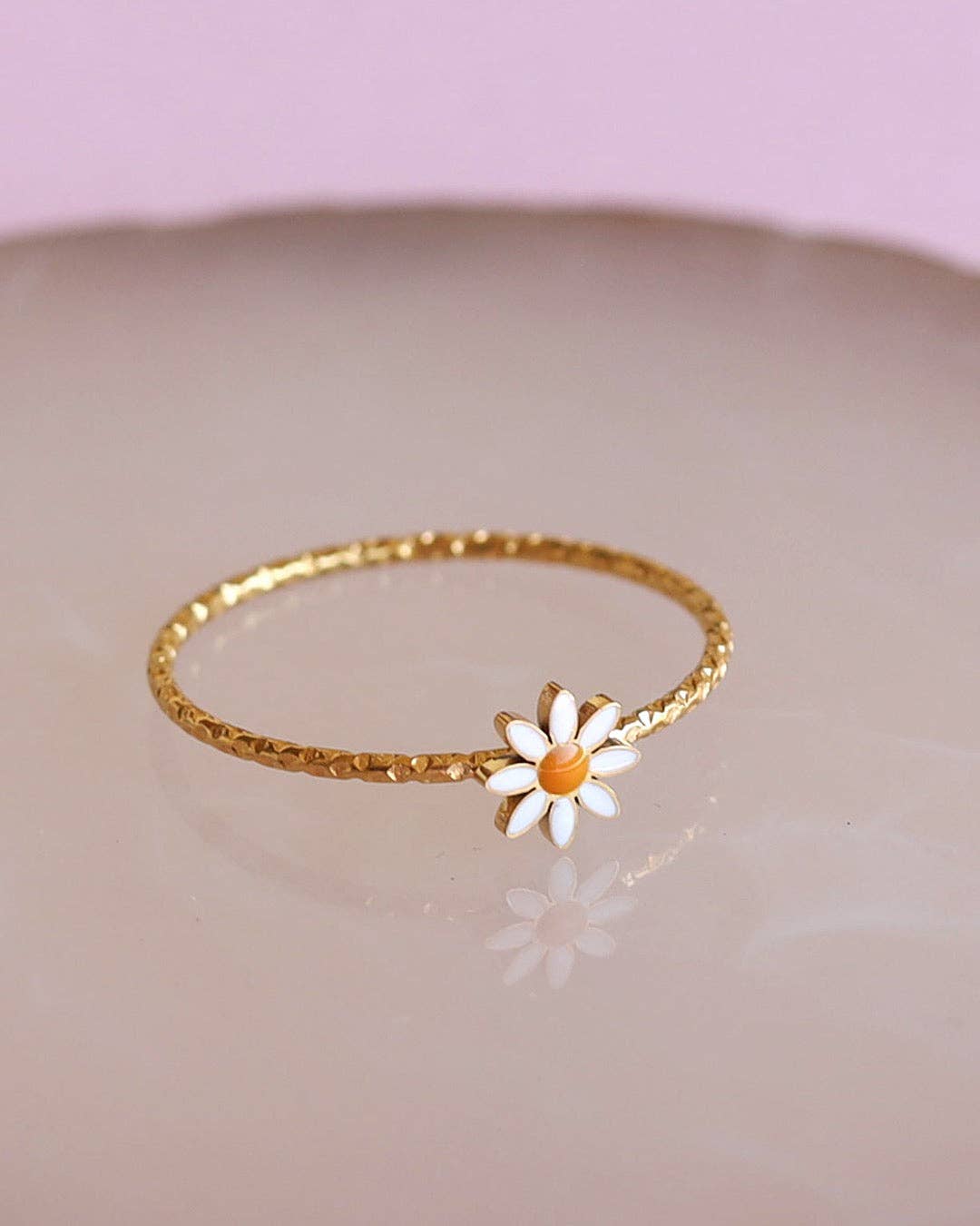 April - Enamel Daisy Ring