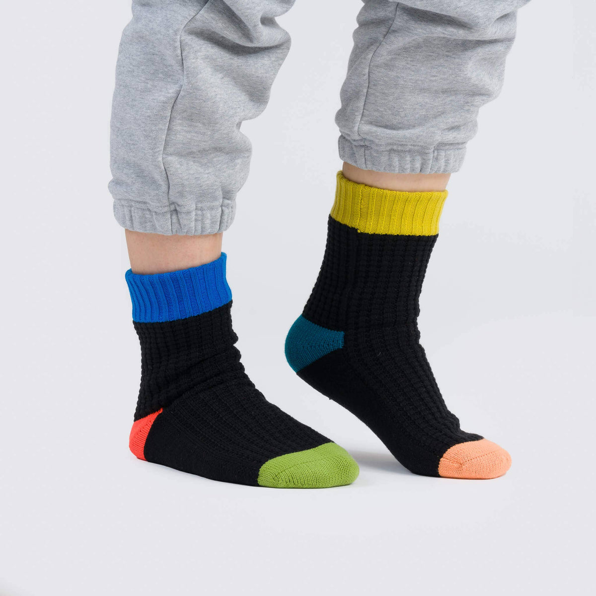 Spot Knit House Socks: Black (L/XL)