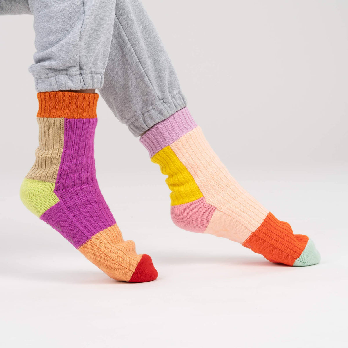 Mismatch House Socks: Pink (S/M)