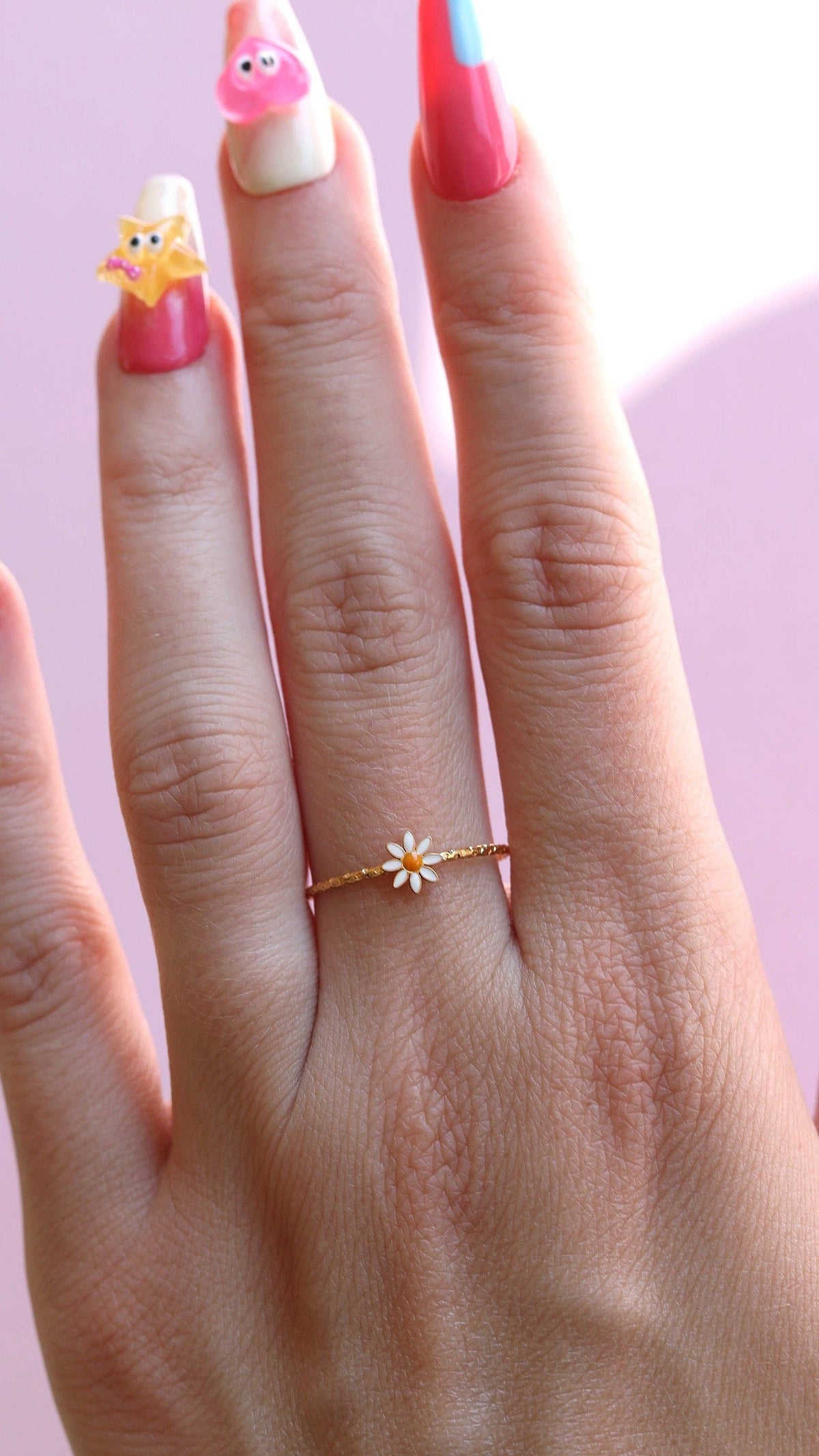 April - Enamel Daisy Ring
