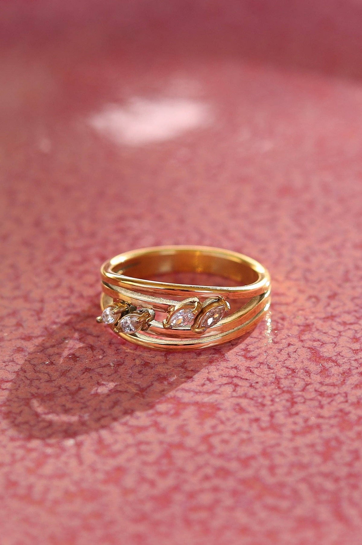 Arwen - Vintage Wedding Ring Band