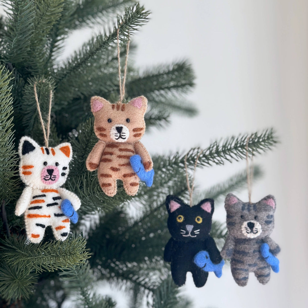 Flat Cat Holding Fish Ornament: