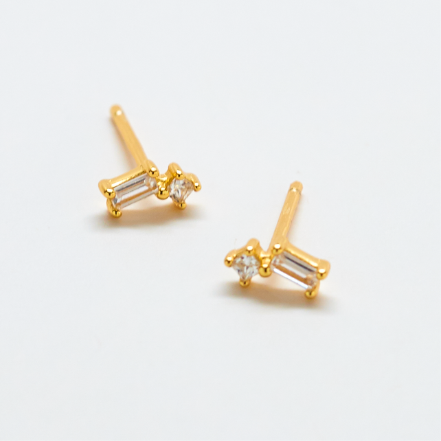 White Geometric Baguette Gold Vermeil Stud SINGLE