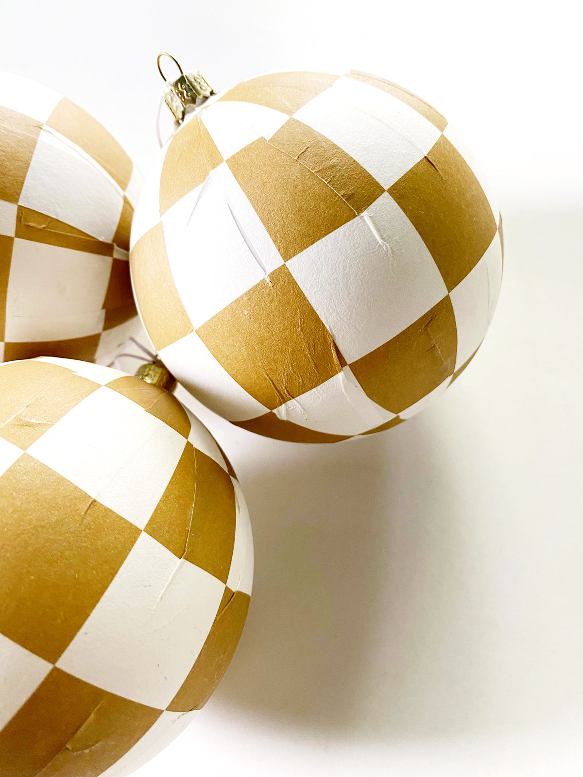 Handmade Paper Mache:
White Lubeck Checkered Ornament