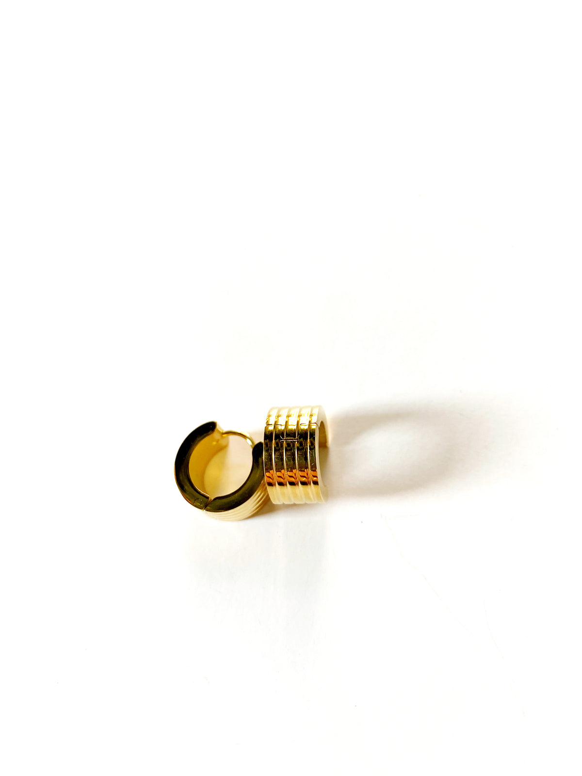 Mila Huggie Hoops