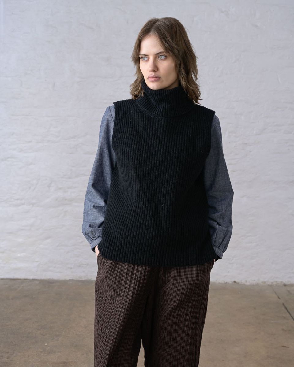 Lisa Sleeveless Jumper