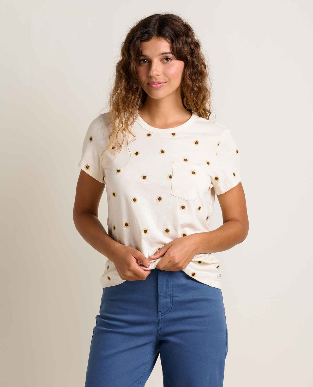 W&#39;s Primo SS Crew Embroidered-Salt Sunflower Embroidery