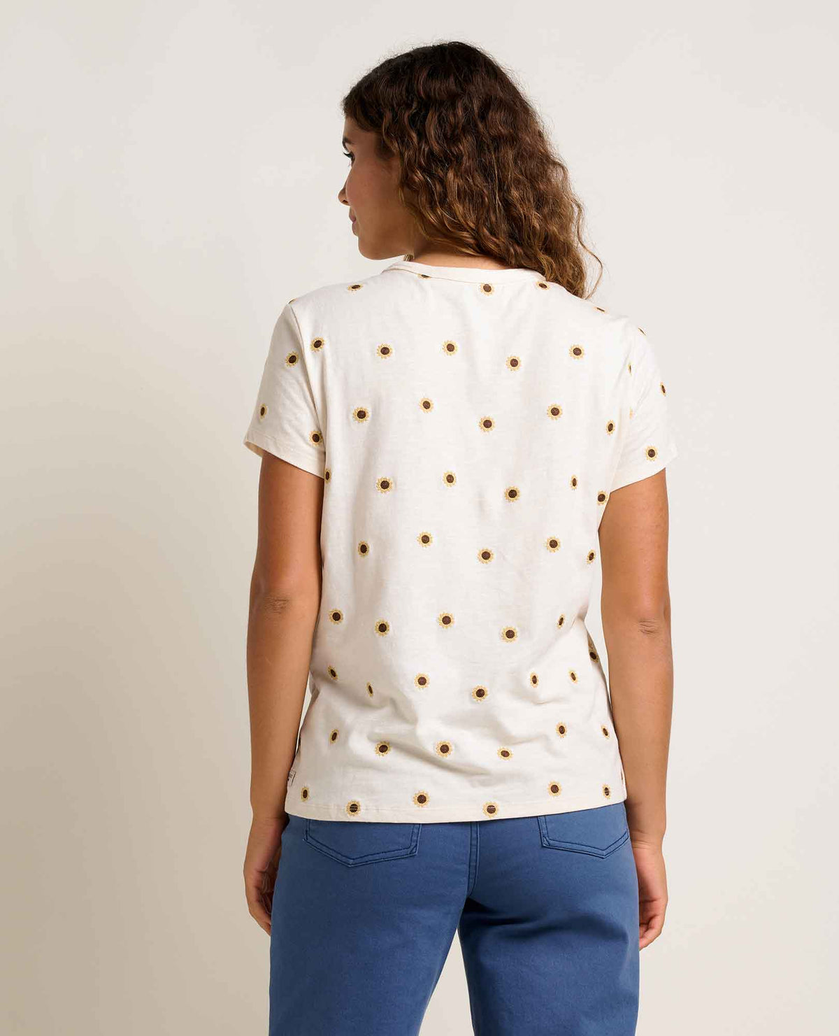 W&#39;s Primo SS Crew Embroidered-Salt Sunflower Embroidery