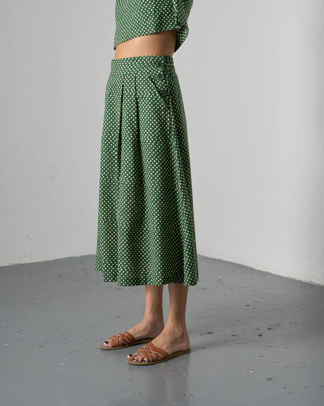 WANDER MIDI SKIRT Green Dot