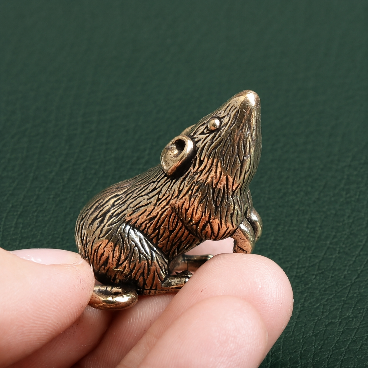 Solid Brass Sky-Gazing Mouse Figurine Ornament: A1