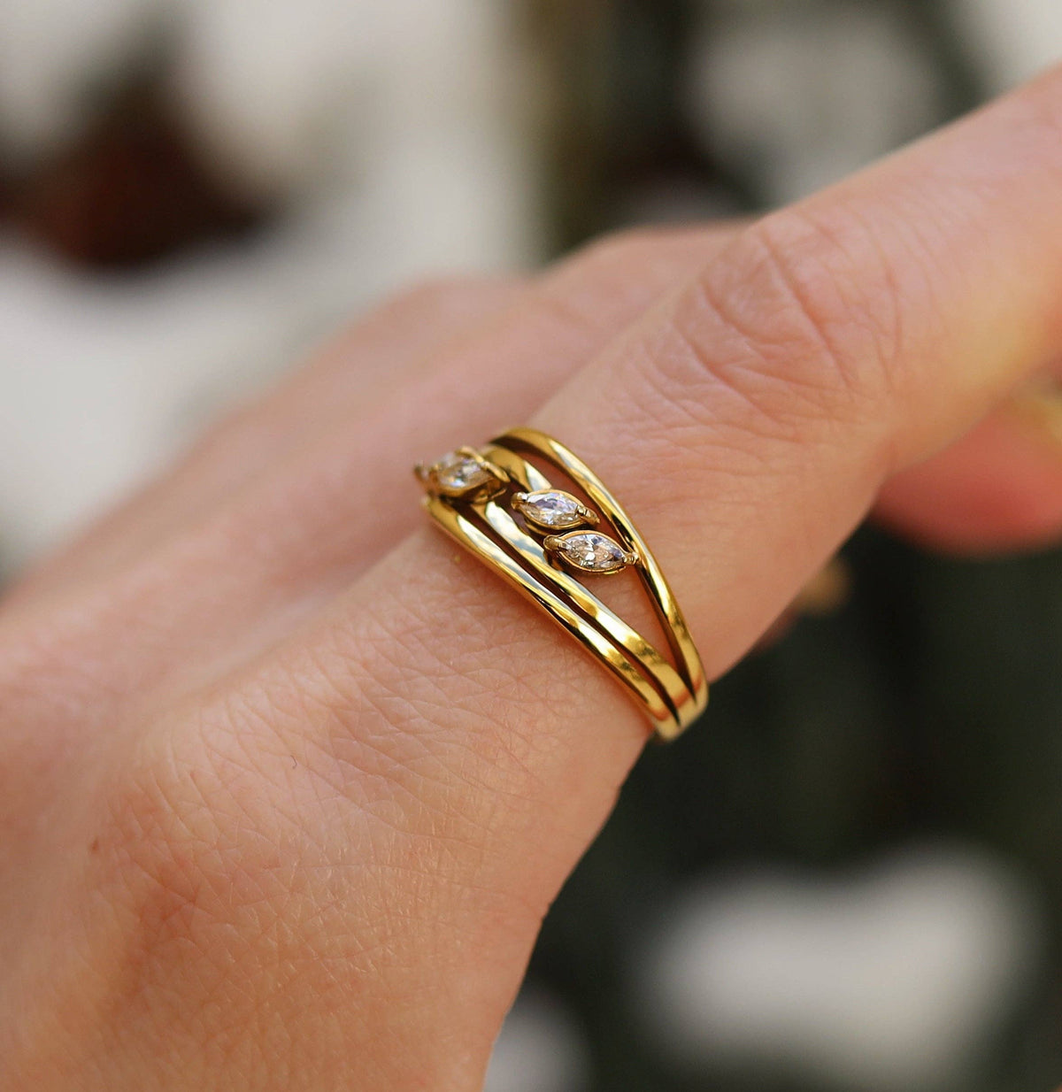 Arwen - Vintage Wedding Ring Band