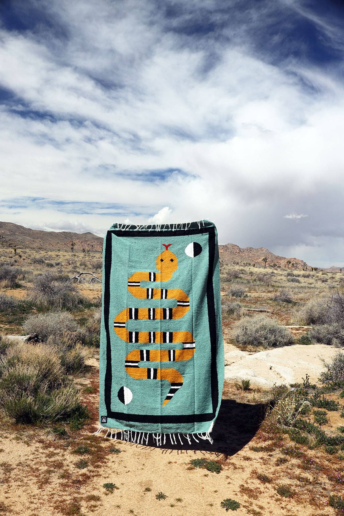 La Víbora (Mountain King) // Handwoven Blanket