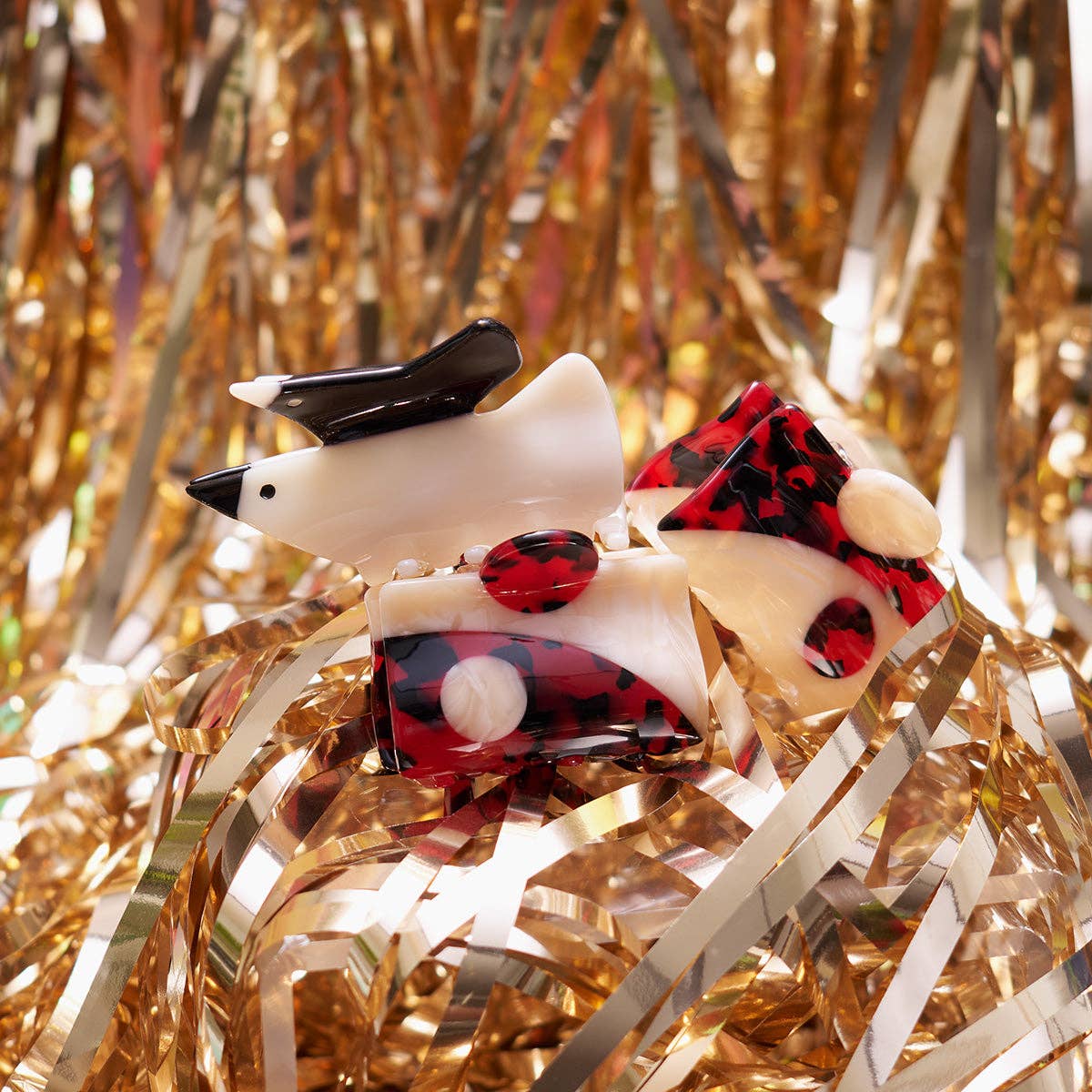 Yin-Yang Claw: Cranberry Tortoise - Sold SINGLE (Mini)