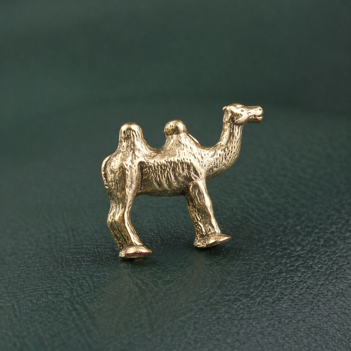 Antique Brass Camel Figurine Desktop Ornament: A1