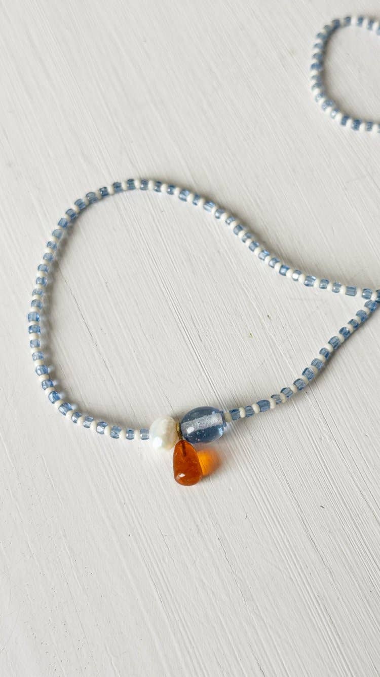 Glass and Shell Necklace: Length 16&quot;