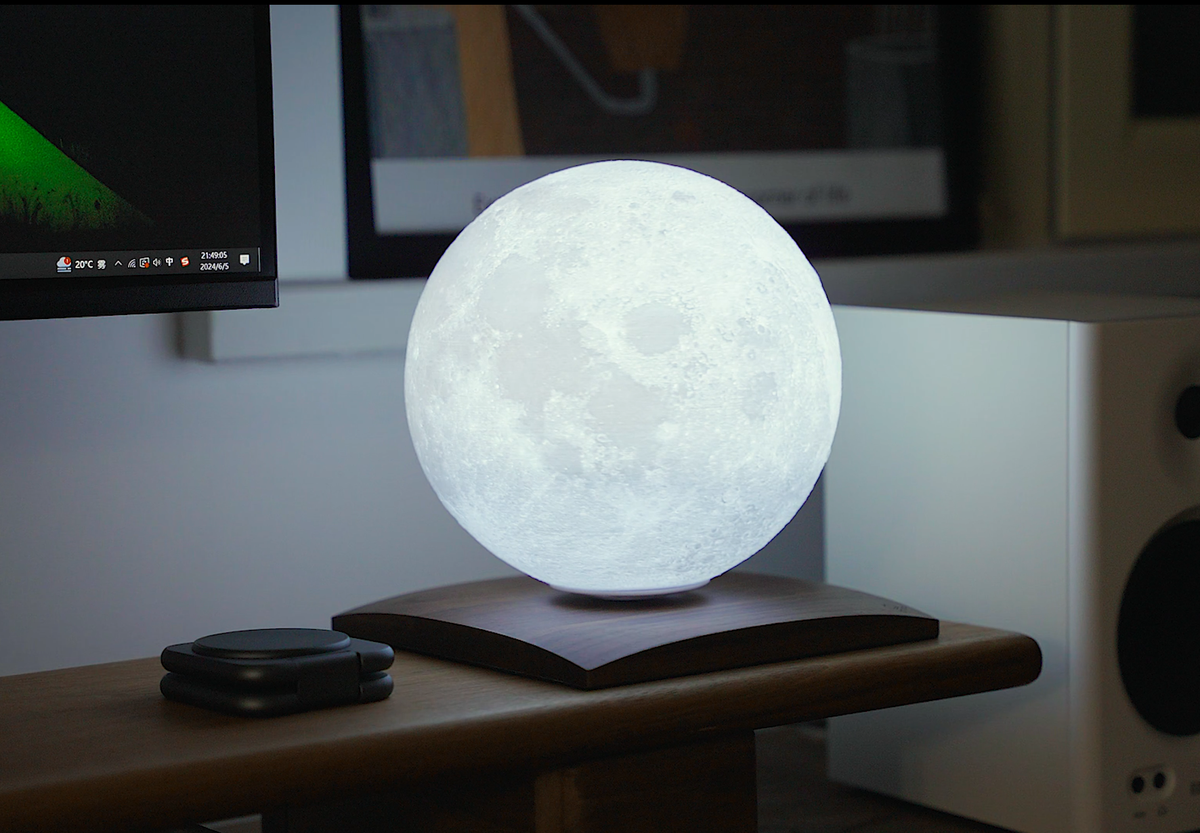 Smart LunaSpin Lamp: Mini
