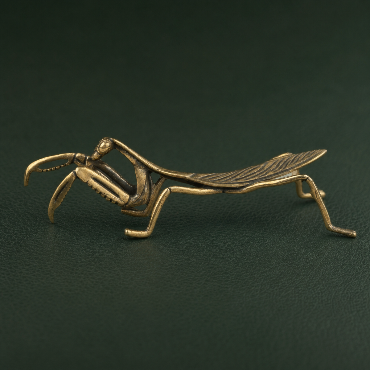 Antique Brass Praying Mantis Figurine Ornament: A1