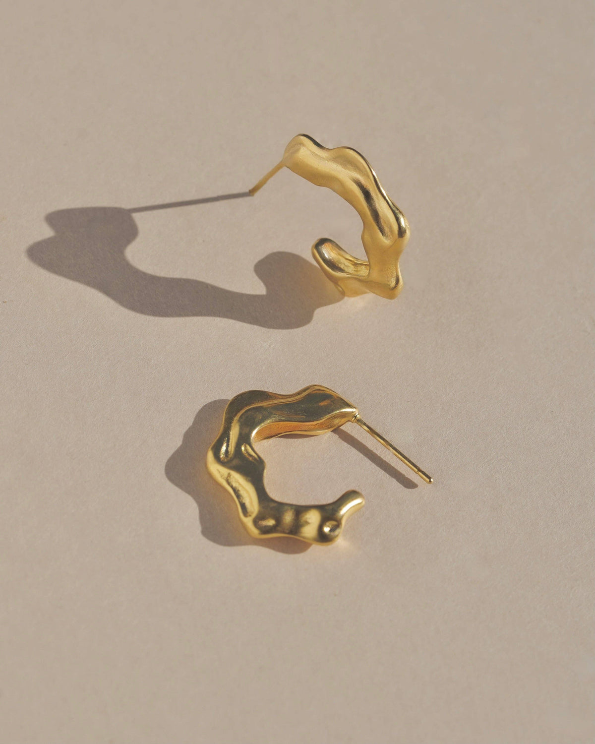 Olas Wavy Earrings