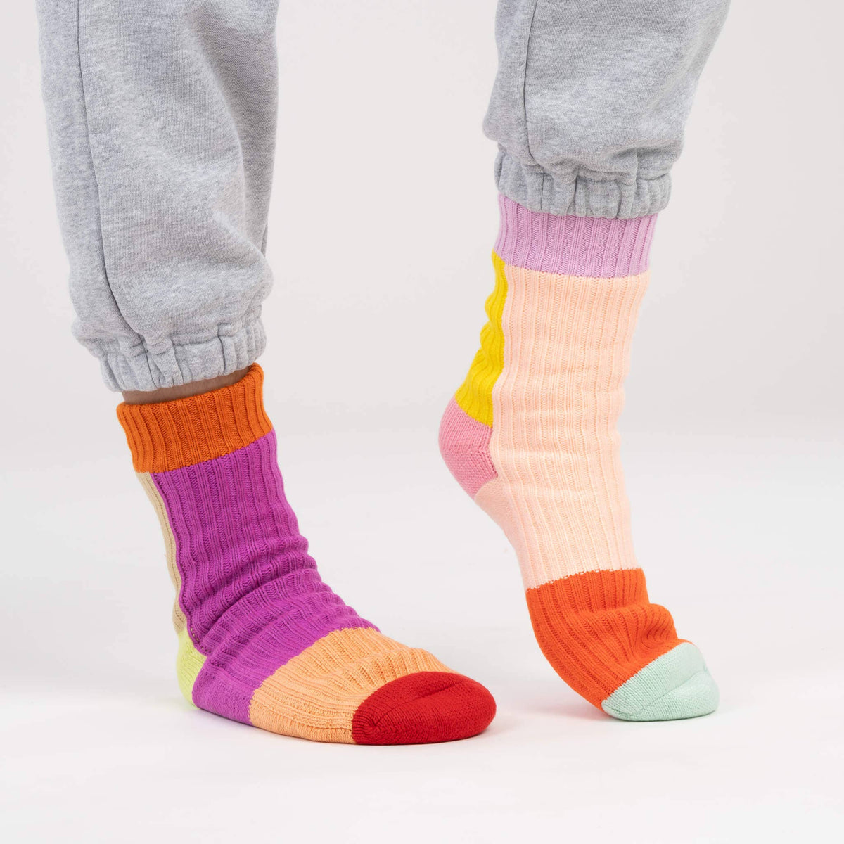 Mismatch House Socks: Pink (S/M)
