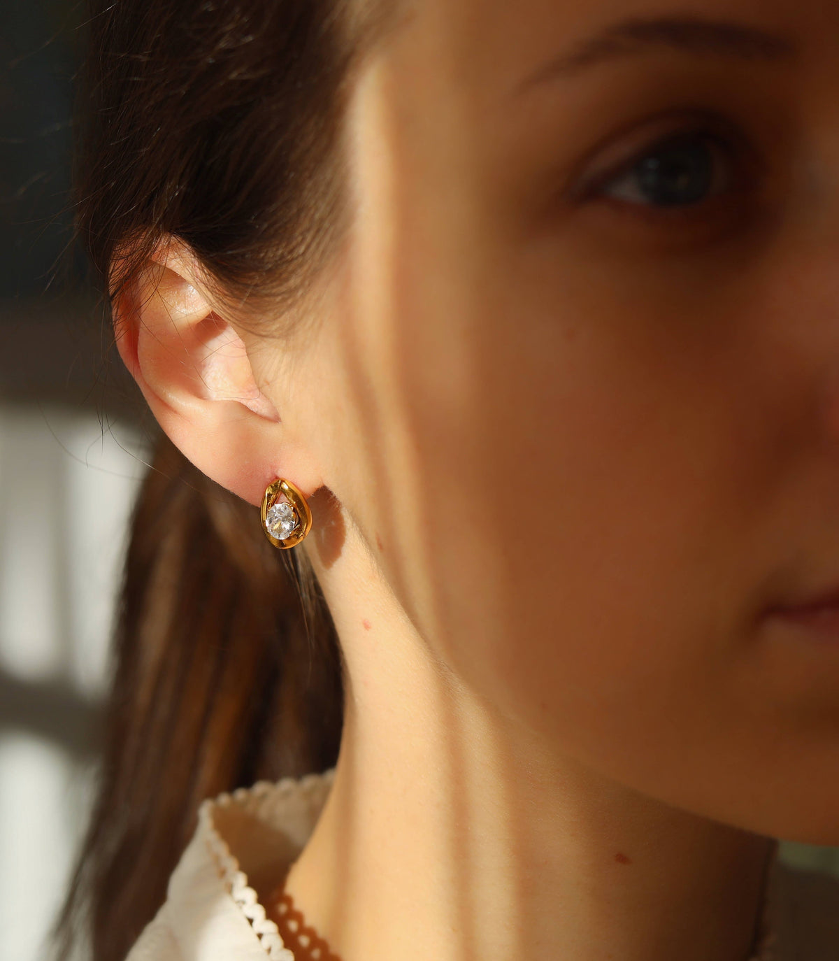 Cili - Swarovski Style Crystal Stud Earrings