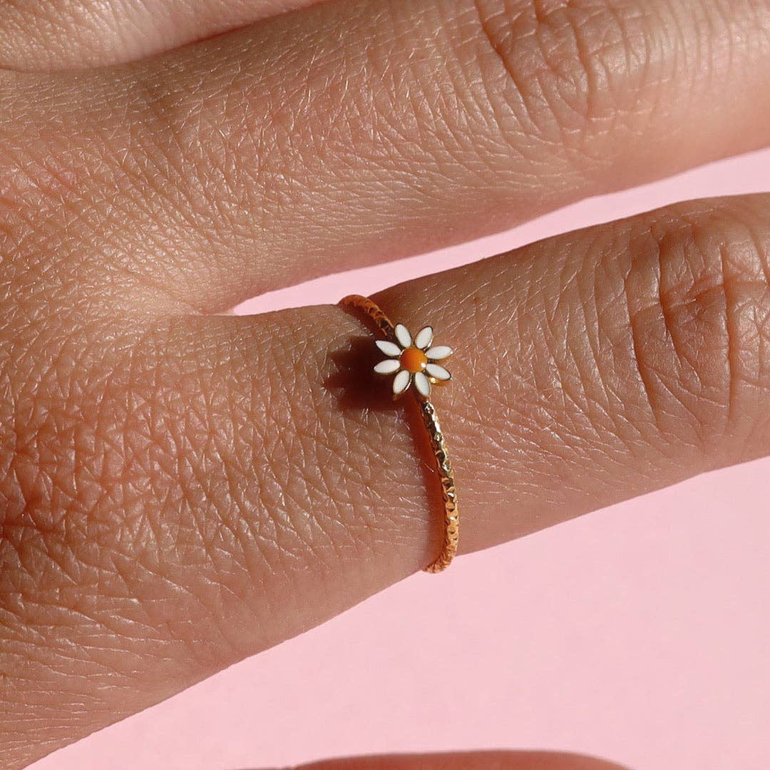 April - Enamel Daisy Ring