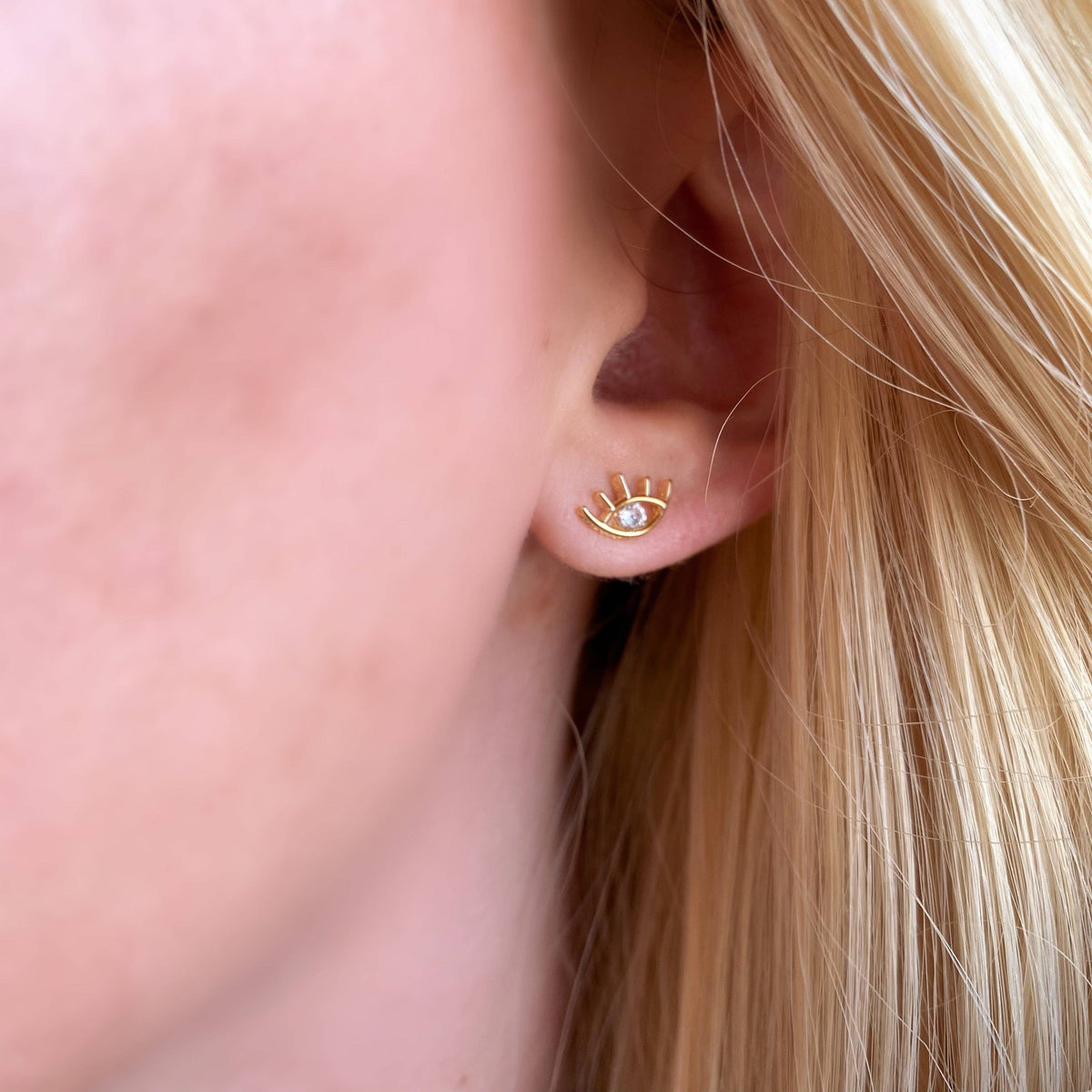 18k Gold Filled Eye Stud Earring SINGLE